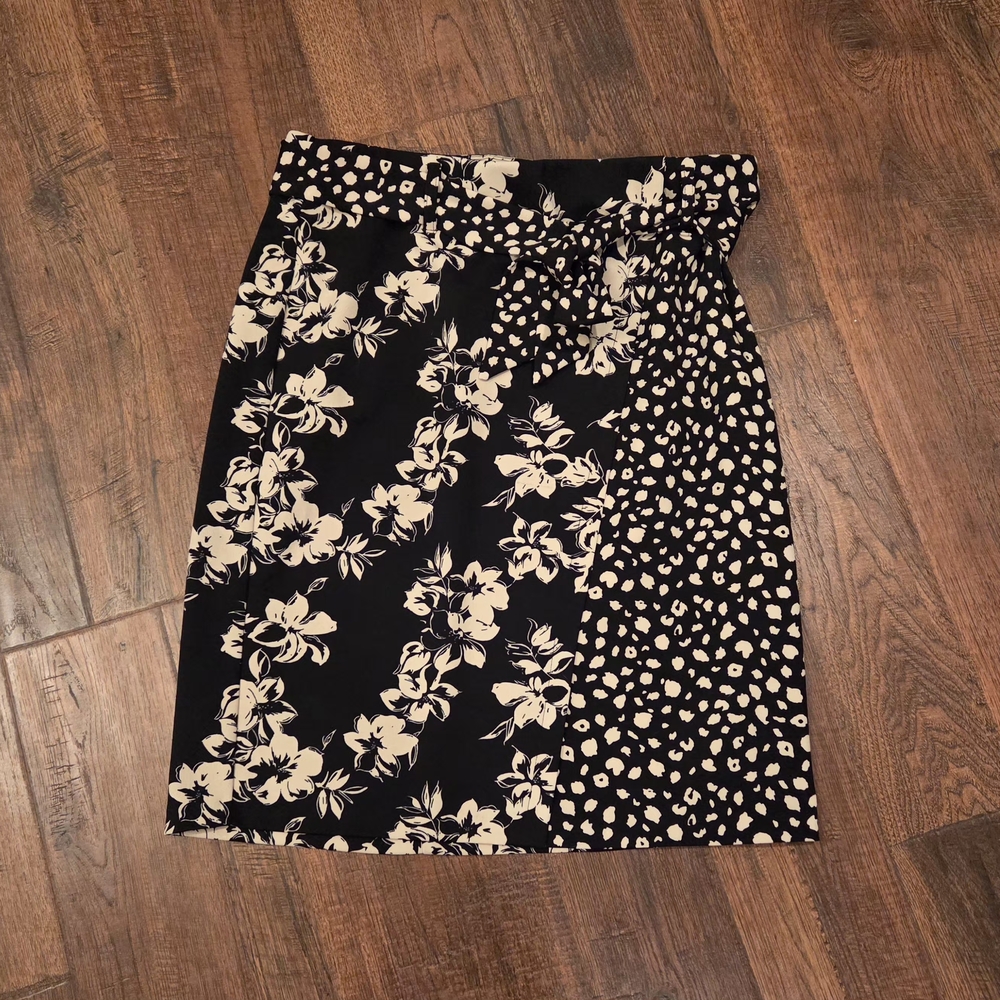 Cato Faux Wrap Skirt Womens L Soft And Stretchy Floral